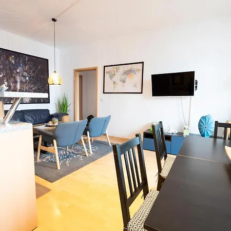 Schlosschemnitz-tolle Ferienwohnung Mit Balkon Daire Chemnitz