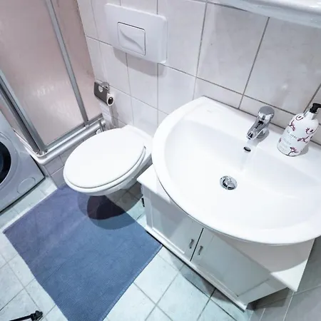 Schlosschemnitz-tolle Ferienwohnung Mit Balkon Apartment *