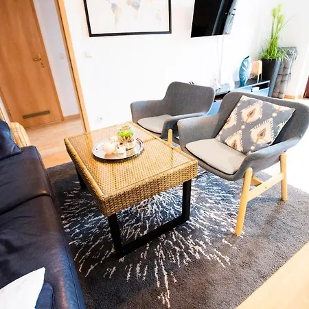 Schlosschemnitz-tolle Ferienwohnung Mit Balkon